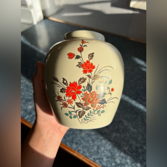 Floral Ginger Jar - Picture 1 of 3